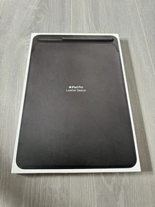 Apple Leather Sleeve for 10.5-inch iPad Pro -Black - Picture 1 of 5