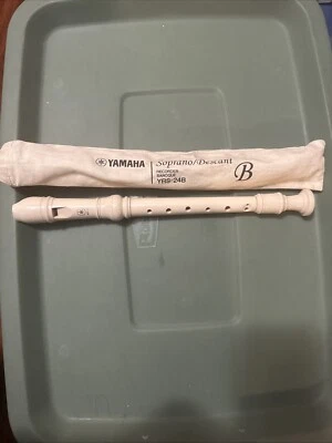 Yamaha YRS-24B Soprano Descant Recorder Baroque W Carry Case  - Image 1 of 2