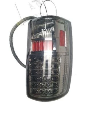 LÂMPADA TRASEIRA DO MOTORISTA compatível com GMC YUKON 2000 - 2003 - Imagem 1 de 4