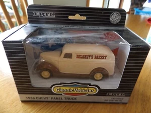 Camión Chevy Panel 1938, vehículos clásicos Ertl 1:43 DieCast #2824 1993 China - Imagen 1 de 5