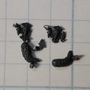 40k Space Wolves Bits Wolf Lord Krom Wolf Tail Icon DAMAGED - Picture 1 of 2