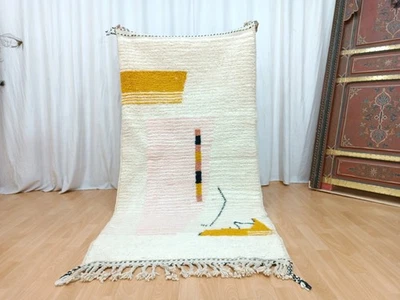 3x6 Beautiful White Pink Berber Moroccan Rug Traditional Handmade Wool Carpet - Image 1 of 4