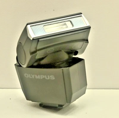 Olympus FL -LM3; Blitz für OM-D E-M5 Mark II; Pen digital u.a. - Bild 1 von 4