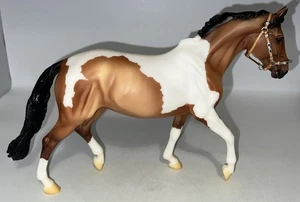 Breyer 701710 Melange JAH Just About Horses 2010 Lack Pinto Giselle - Bild 1 von 13