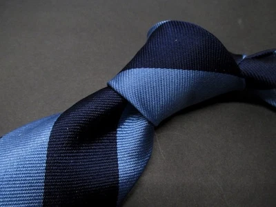Polo por Ralph Lauren Rayas Anchas Seda Repp Corbata Tonos de Azul Usado en Excelente Condición CC03 Foto 1 de 4