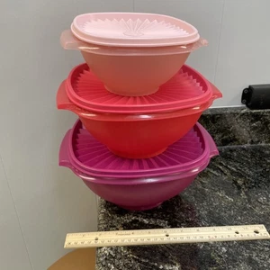 Tupperware  Starburst Bowls w/lids Six Pieces - Picture 1 of 5