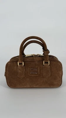 Bolso Miumiu Arcadie Gamuza Marrón Pequeño Nuevo en Caja Foto 1 de 4