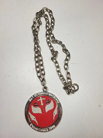 2005 Rey Mysterio Original Medallion NECKLACE Authentic WWE VINTAGE Cover