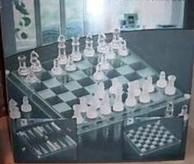 Premium Glass 3 in 1 Game Set - Checkers/ Chess/ Backgammon - Photo 1/4