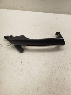 Manija de puerta exterior trasera usada se adapta a: Mercedes-Benz Mercedes clase c 166 Typ 2012 Foto 1 de 4