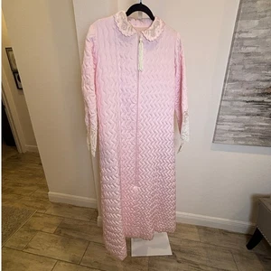 Flo Weinberg Quilted Robe Ivory Satin Lace Trim Vintage Sz Petite with Tags - Picture 1 of 5