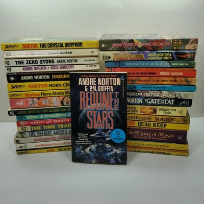 Lot of 31 ANDRE NORTON Vintage Sci-Fi / Fantasy Paperbacks Set Foto 1 de 4