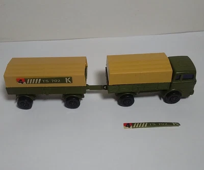 Matchbox TP-15 Military Mercedes Truck & Trailer 1:64 - Image 1 of 4