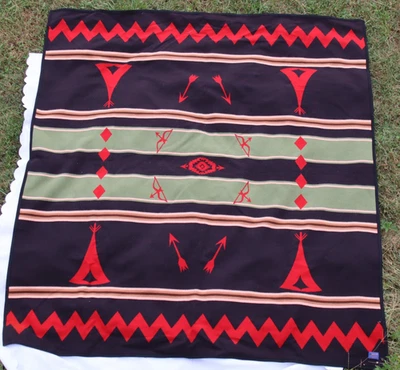 Pendleton Wool Southwest Red/Black Pillows Blanket Double Side 80 x 90 RN 29685 - Image 1 of 4