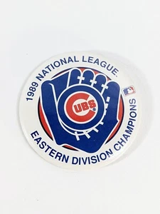 Spilla 3 1/2" National League Eastern Division Champions Chicago Cubs 1989 - Foto 1 di 4