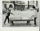 1973 Press Photo North Vietnamese Boys Play Table Tennis In Park Near Hoan Kiem
