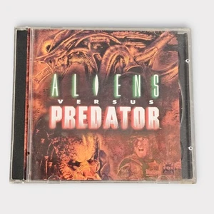 Aliens Versus Predator PC Game CD-ROM 2000 2-Disc Set Complete Manual Sci-Fi - Picture 1 of 7