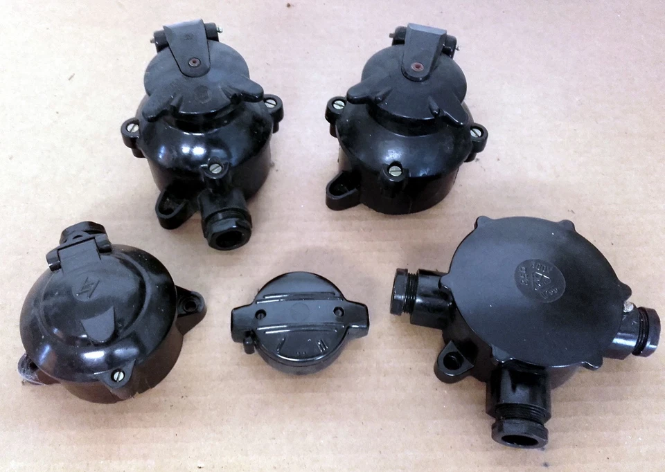 MARKENLOS Bakelit Abzweigdose Verteilerdose Schalter NEU - DDR Industrie Bunker EX - Loft