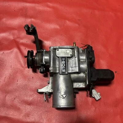 00-05 Lexus GS300 Cuerpo del acelerador 22030-46220 Unidad de montaje OEM Foto 1 de 4