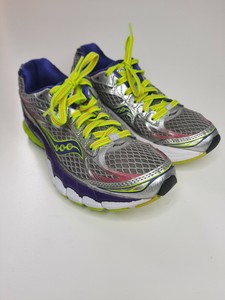 saucony narrow running shoes