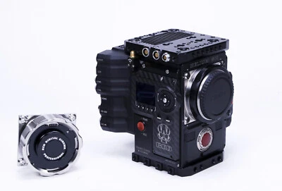 RED Weapon DSMC2 w/ HELIUM 8K S35 Sensor Cine Camera Package - Image 1 of 4