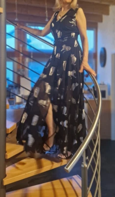 Silvian Heach Elegantes Langes Kleid mit Schlitzen, Schwarz /Silber,NEU - Bild 1 von 4