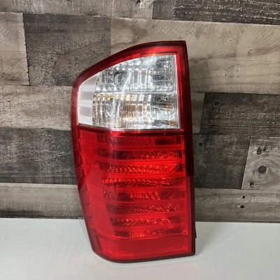 2006 - 2010 Kia Sedona Taillight Left Driver Side 924-4D0 OEM 06 07 08 09 10 - Image 1 of 4