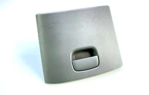 KIA SEDONA MK2 COMPARTIMENTO DE ALMACENAMIENTO TABLERO INFERIOR 84614-4D000 2006-2013🌟 - Imagen 1 de 3