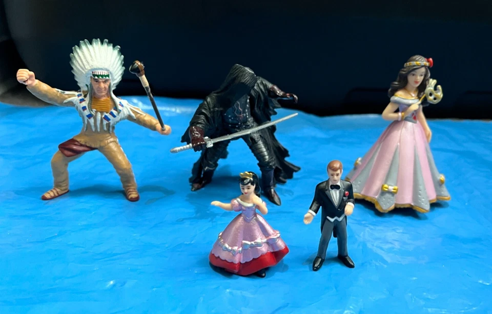 5x Papo Fantasy Figures Indian Chief Venetian Princess Faceless Knight - Image 1 of 4