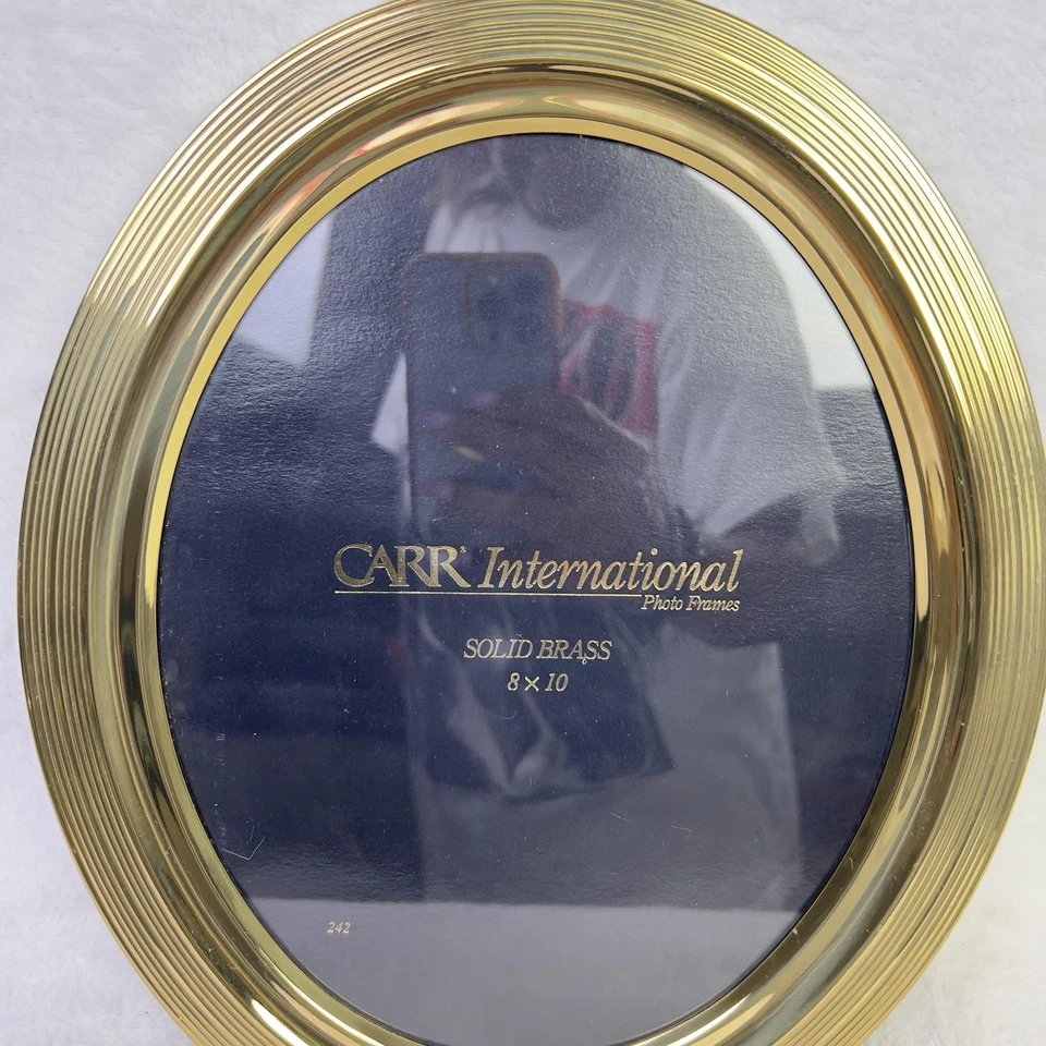 Carr International однотонная латунная овальная фоторамка 8x10 винтажный золотой декор - Изображение 1 из 4