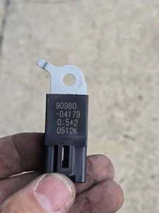 2008 2009 2010 Scion xB RELAY WIRE FUSE MODULE PLUG CONNECTOR 90980-04179 OEM - Picture 1 of 5