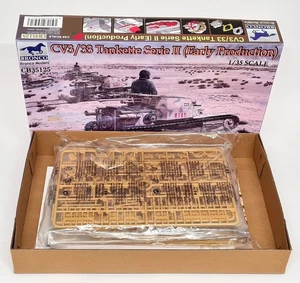 Bronco Models 1/35 CV3/33 Tankette Series 2 Early Production Italy WW2 Kit 35125 - Picture 1 of 4