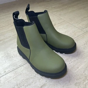 Native Kensington Treklite Kids Boots J1 Rookie Green/Jiffy Black – NWOB - Picture 1 of 17