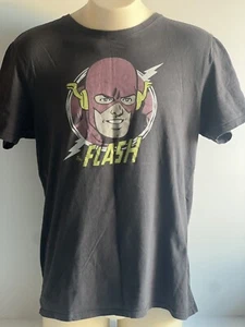 The Flash T-Shirt Size M DC Comics Movies Hero - Picture 1 of 4