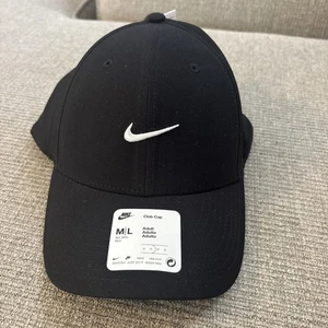 Nuevo NIKI Talla M/L - Dri-FIT Gorra de Club Estructurada Snapback Gorra Ajustable - Negro - Imagen 1 de 6