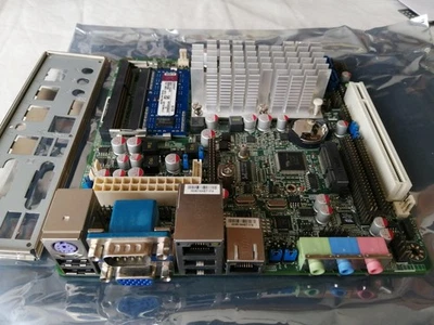 Mainboard JETWAY N550 Atom 1.5 GHz mini ITX + Ram 1GB + scheda 3 NIC Gbit - Immagine 1 di 4