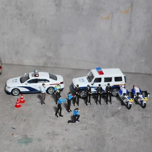 4 Pieces 1:64 Traffic Cones Road Signs Toy Accessories Toy Gifts Party Favors - Picture 1 of 7