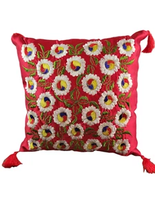 Almohada decorativa bordada floral borlas rojas satinadas 13"X13" - Imagen 1 de 9