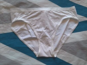 UK 10 - New Sloggi 'Feel Pure Tai' Ladies Brief White UK Size 10 (USA S / EU 38) - Picture 1 of 1