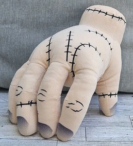 Mano de Peluche Wednesday MGM Thing 2023 Addams Family Halloween 14" - Imagen 1 de 9