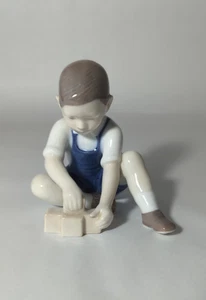 Bing & Grondahl Figurine 2306 Boy Playing with Blocks B&G now Royal Copenhagen - Picture 1 of 7