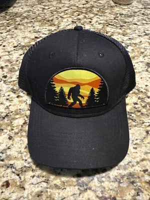 Sasquatch многоцветный графический Snap назад черный крышка - Изображение 1 из 3