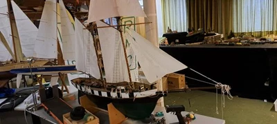 Segelschiff  Modell fahrbereit aus Holz 160 cm lang 333ddd - Bild 1 von 4