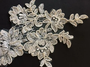 Elegante Application Patch Nähen Elfenbeinweiß  22cmX14.5cm - Picture 1 of 3