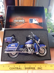 NIB Chicago Cubs Replica Harley-Davidson DIE-CAST Ultra Classic Electra Glide - Picture 1 of 18
