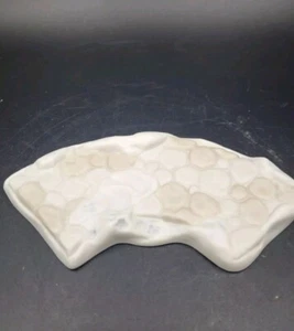 Precious Moments Sugar Town Curved Sidewalk Porcelain Figurine 533149 - Picture 1 of 4