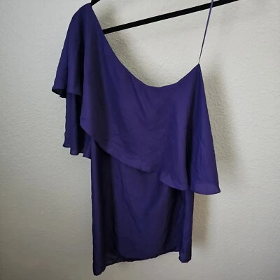 Top con volantes de un hombro Collective Concepts talla M nuevo con etiquetas Foto 1 de 4