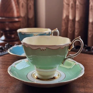 Royal Albert Bone China Tea Cup & Saucer Set, Green Gold, Vintage 1960s–80s - Picture 1 of 3