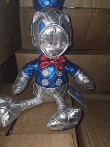 Disney 85th Anniversary 15" Metallic Donald Duck Special Edition Plush NWT - Picture 1 of 3