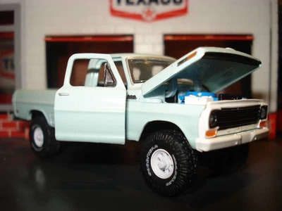 1969 FORD F-250 RANGER 4X4 LONG BOX PICKUP CUSTOM LIMITED EDITION 1/64 M2 - Image 1 of 4